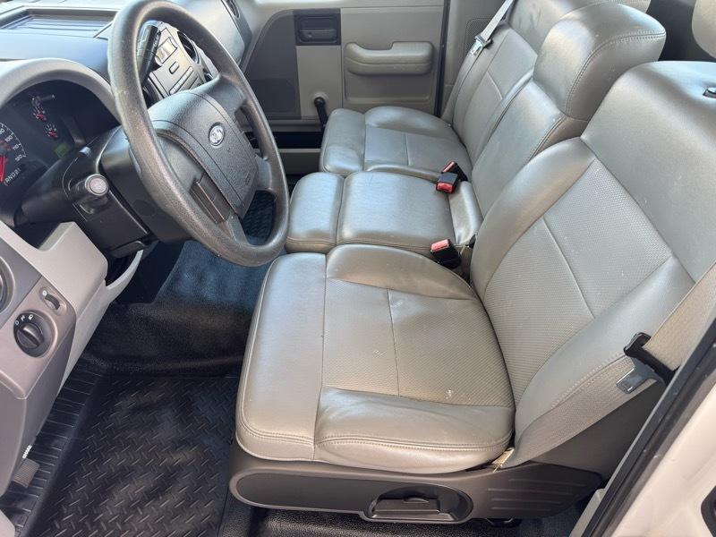 Ford F-150 2WD SuperCab 145" XL 2005