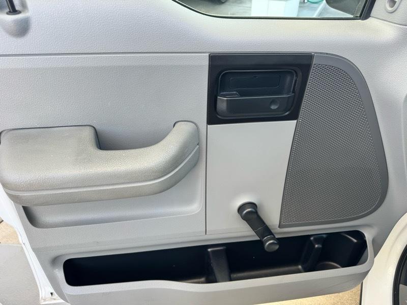 Ford F-150 2WD SuperCab 145" XL 2005