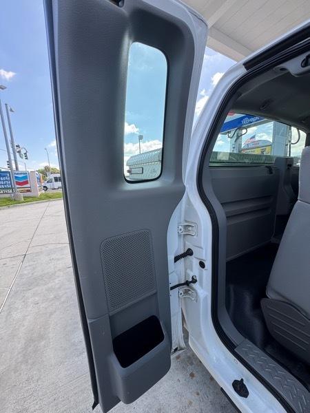 Ford F-150 2WD SuperCab 145" XL 2005