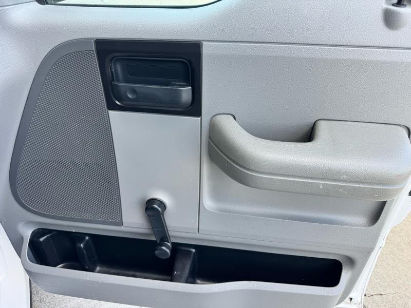 Ford F-150 2WD SuperCab 145" XL 2005