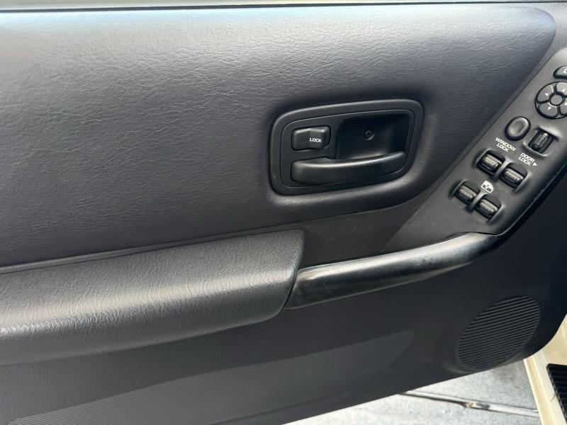 Jeep Cherokee Sport 4-Door 4WD 2001