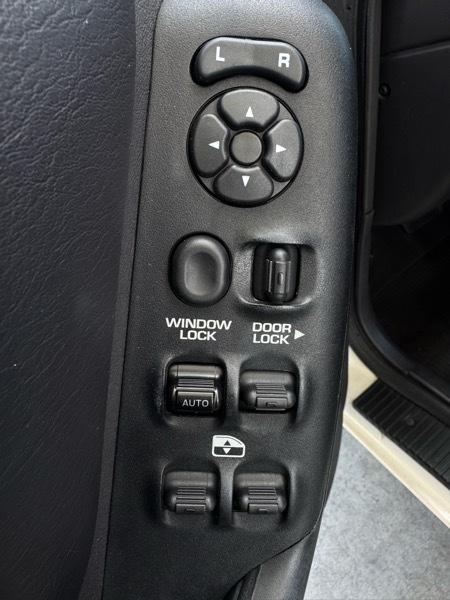 Jeep Cherokee Sport 4-Door 4WD 2001