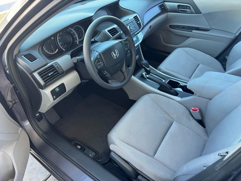 Honda Accord LX sedan AT 2014