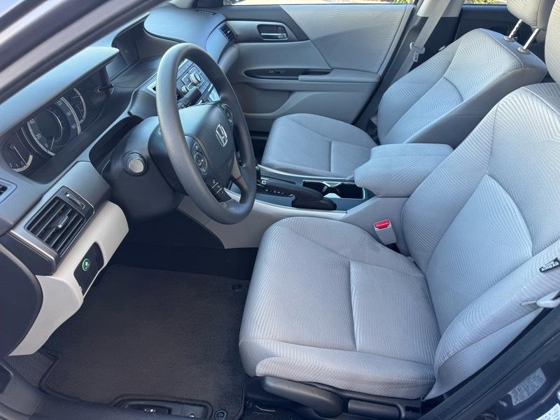 Honda Accord LX sedan AT 2014