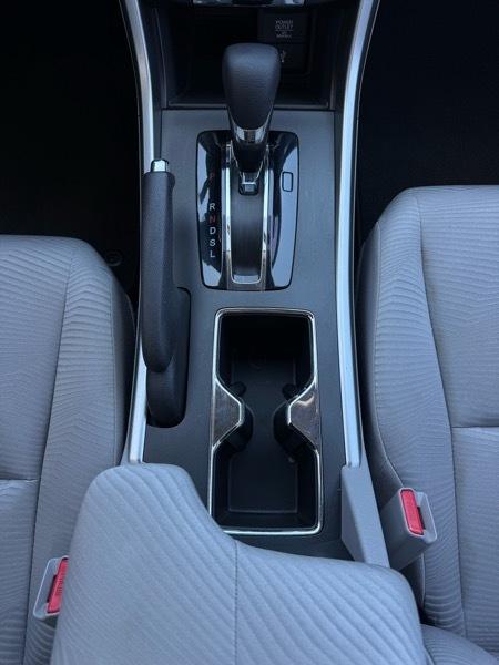 Honda Accord LX sedan AT 2014