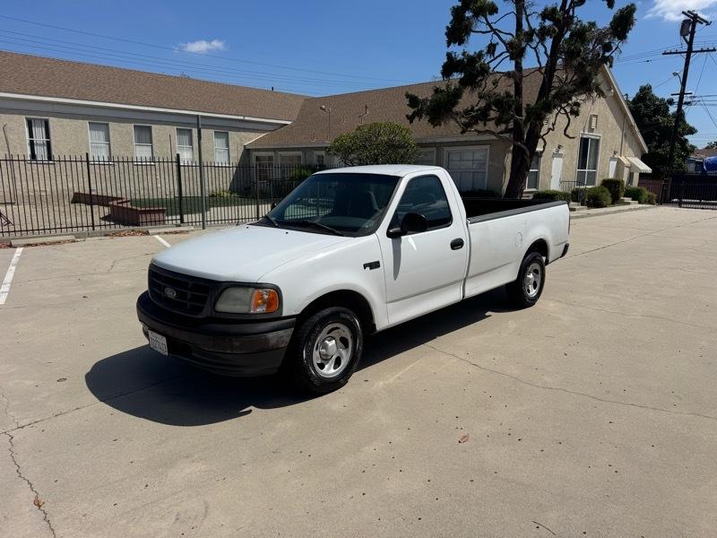 Ford F-150 2WD Reg Cab 141" XL 2001