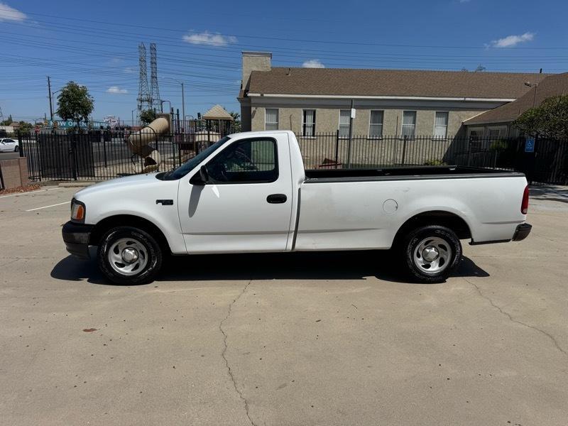 Ford F-150 2WD Reg Cab 141" XL 2001