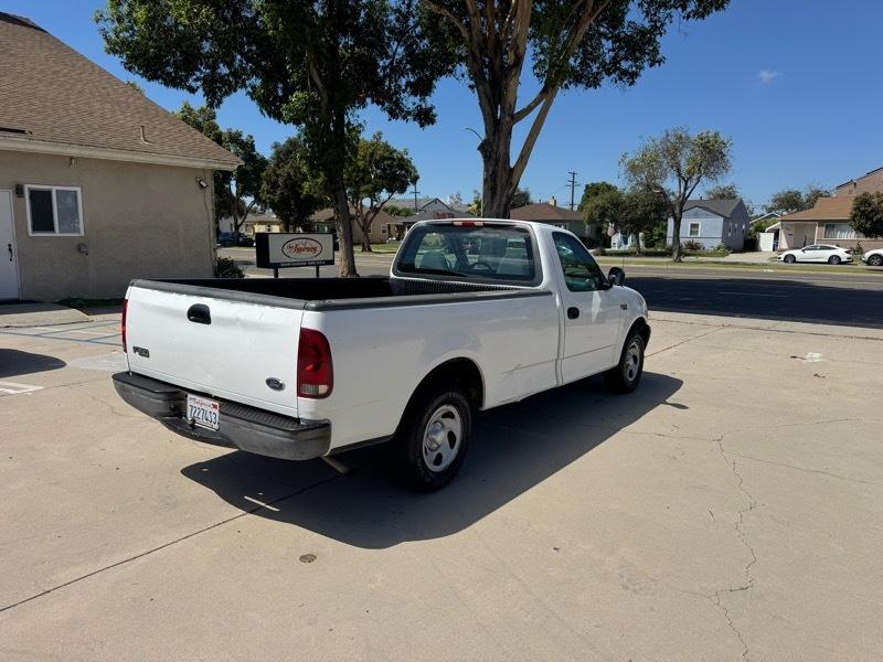Ford F-150 2WD Reg Cab 141" XL 2001