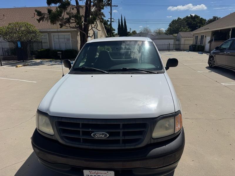 Ford F-150 2WD Reg Cab 141" XL 2001
