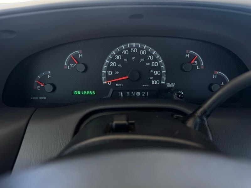Ford F-150 2WD Reg Cab 141" XL 2001