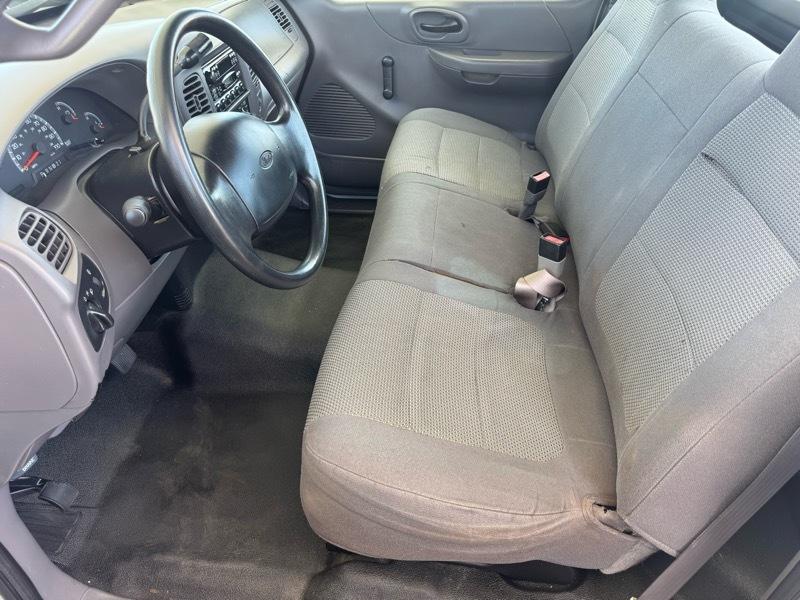 Ford F-150 2WD Reg Cab 141" XL 2001