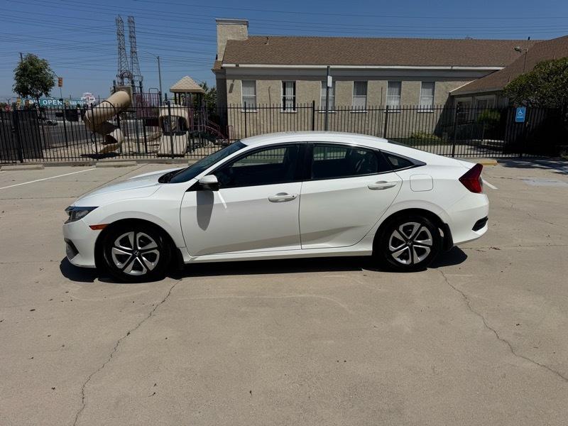 Honda Civic 4dr Sdn LX Auto 2017