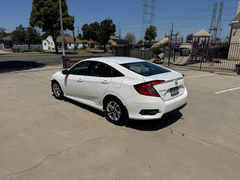 Honda Civic 4dr Sdn LX Auto 2017