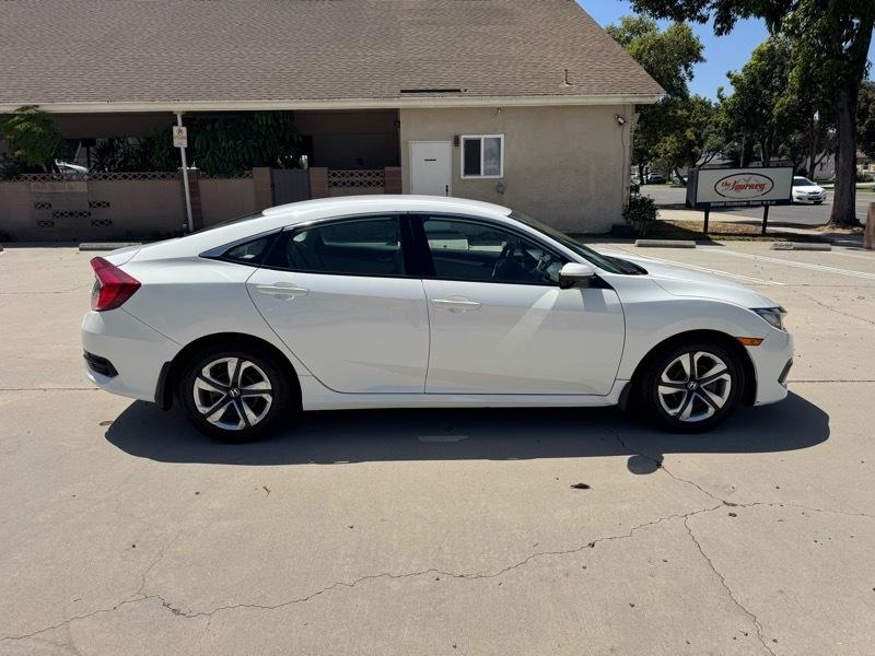 Honda Civic 4dr Sdn LX Auto 2017