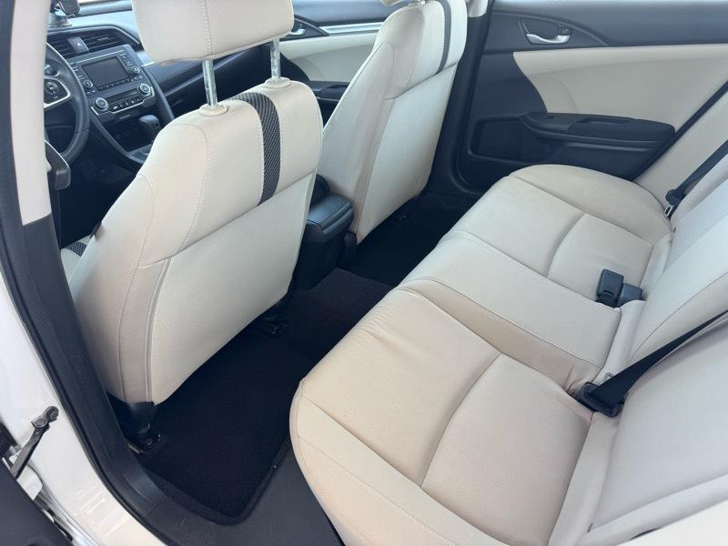Honda Civic 4dr Sdn LX Auto 2017
