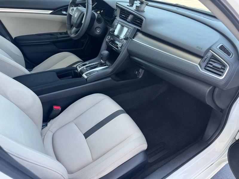 Honda Civic 4dr Sdn LX Auto 2017