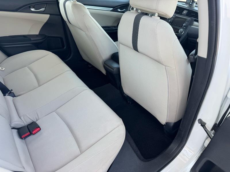 Honda Civic 4dr Sdn LX Auto 2017