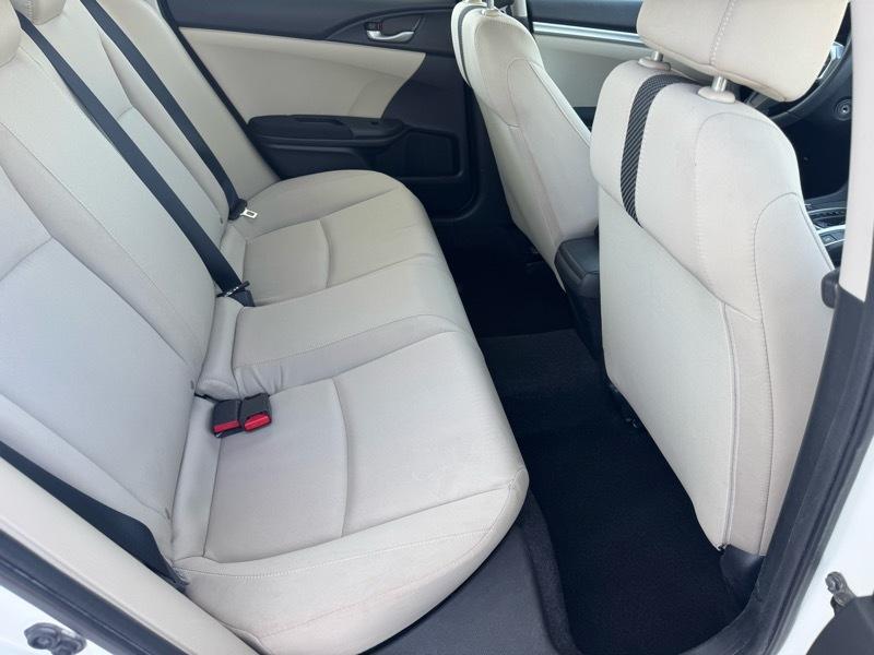 Honda Civic 4dr Sdn LX Auto 2017