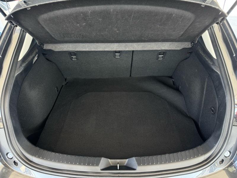Mazda MAZDA3 i Grand Touring AT 5-Door 2016