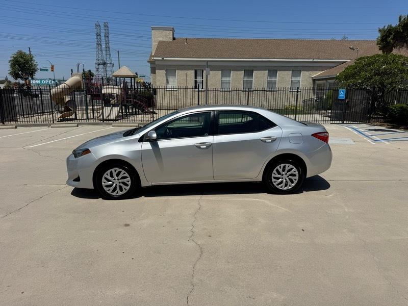 Toyota Corolla LE 4D Sedan 2017