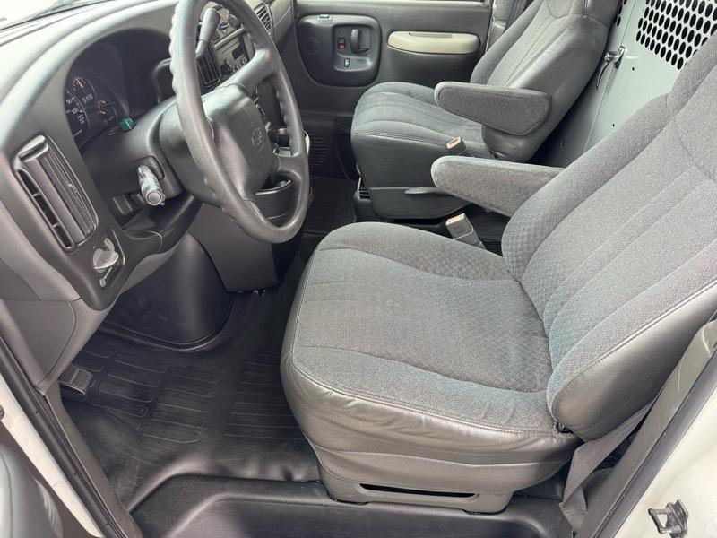 Chevrolet Express 1500 Cargo 2002