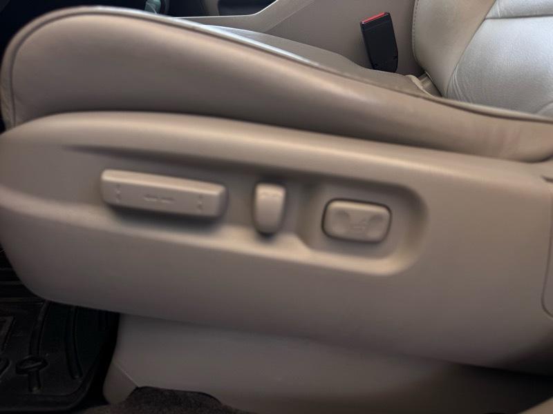 Honda Pilot EX-L 4WD w/ Navigation 2011
