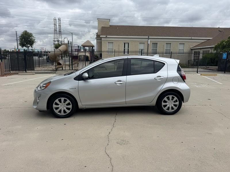 Toyota Prius c Two 2015