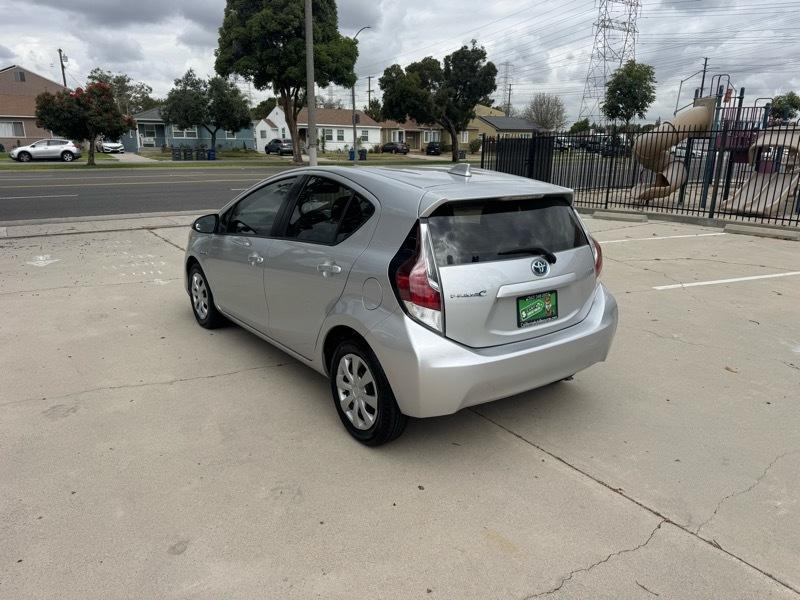 Toyota Prius c Two 2015