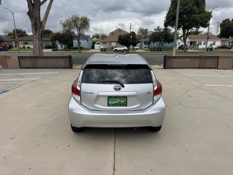 Toyota Prius c Two 2015