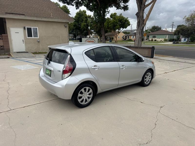 Toyota Prius c Two 2015