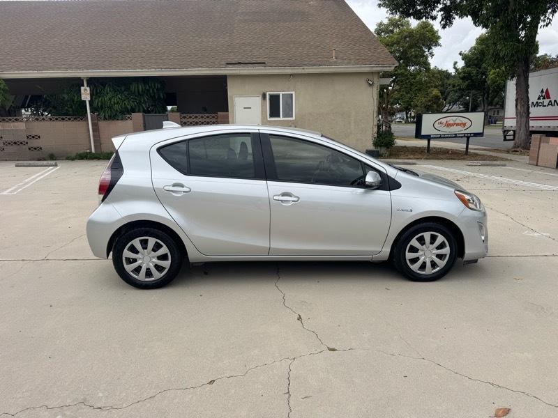 Toyota Prius c Two 2015