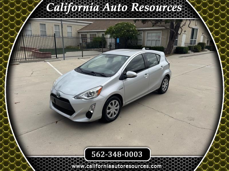 Toyota Prius c Two 2015