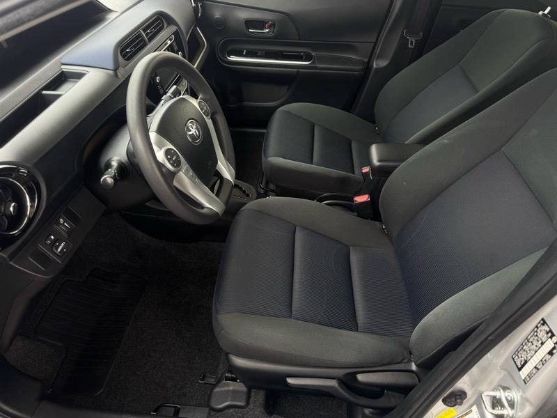 Toyota Prius c Two 2015