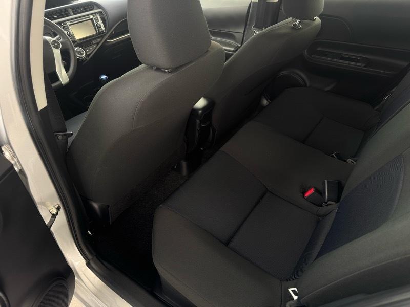Toyota Prius c Two 2015