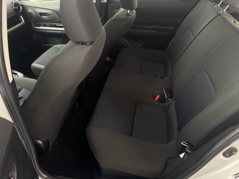 Toyota Prius c Two 2015