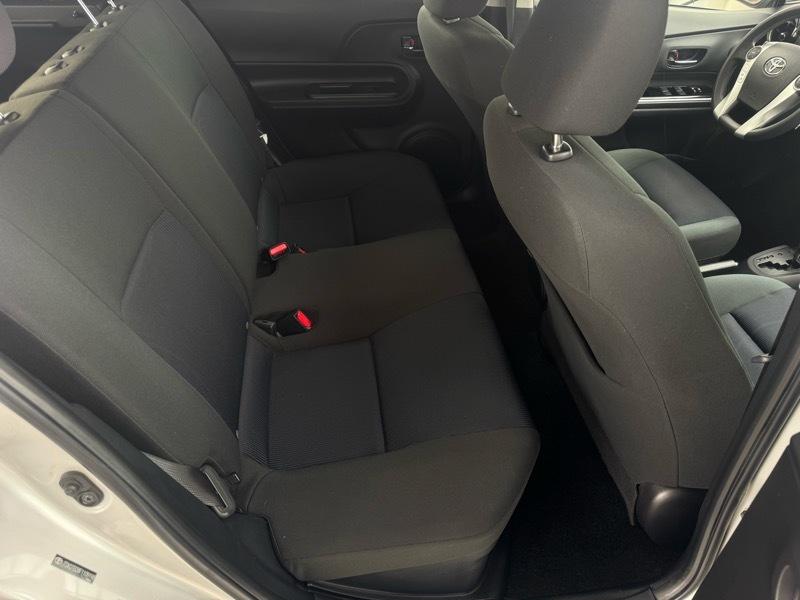 Toyota Prius c Two 2015