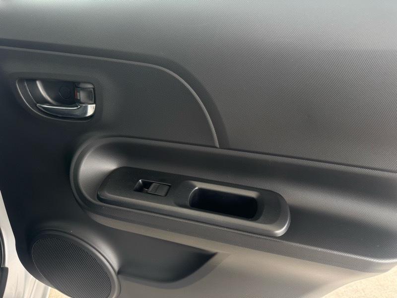 Toyota Prius c Two 2015