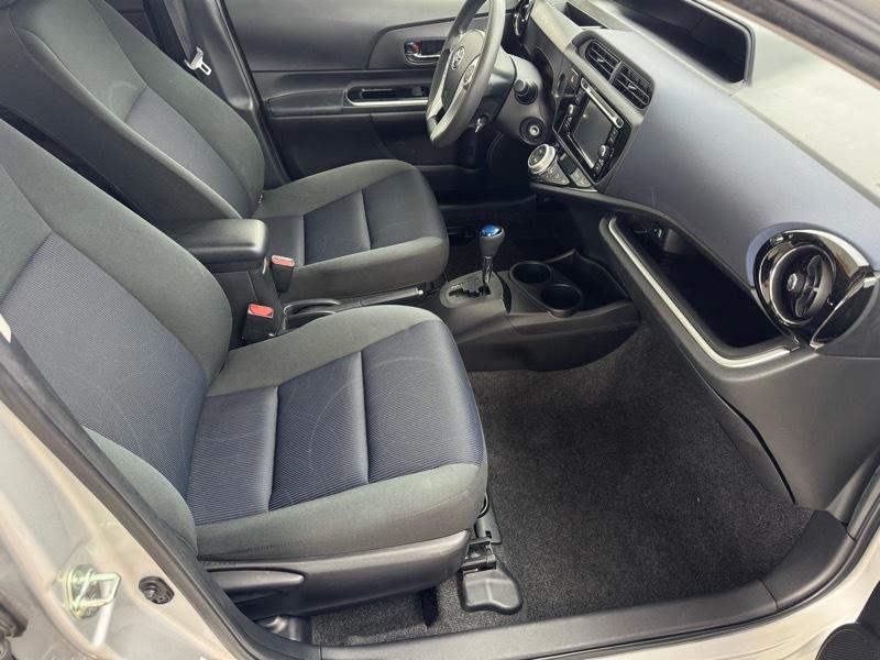 Toyota Prius c Two 2015
