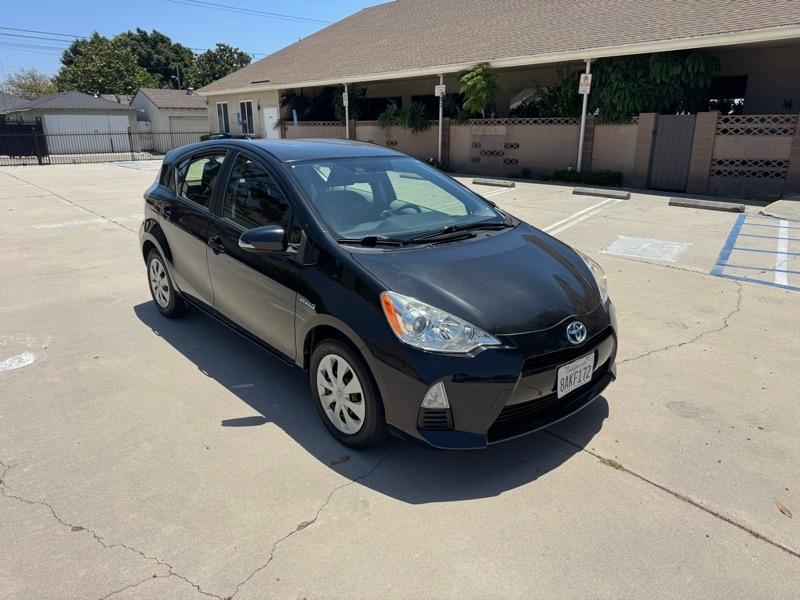 Toyota Prius c Two 2014
