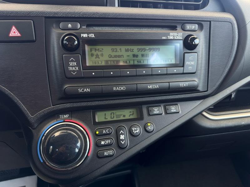 Toyota Prius c Two 2014