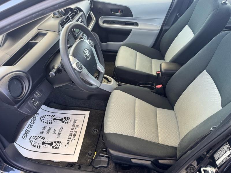Toyota Prius c Two 2014