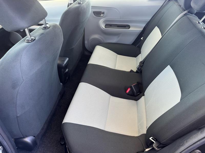 Toyota Prius c Two 2014
