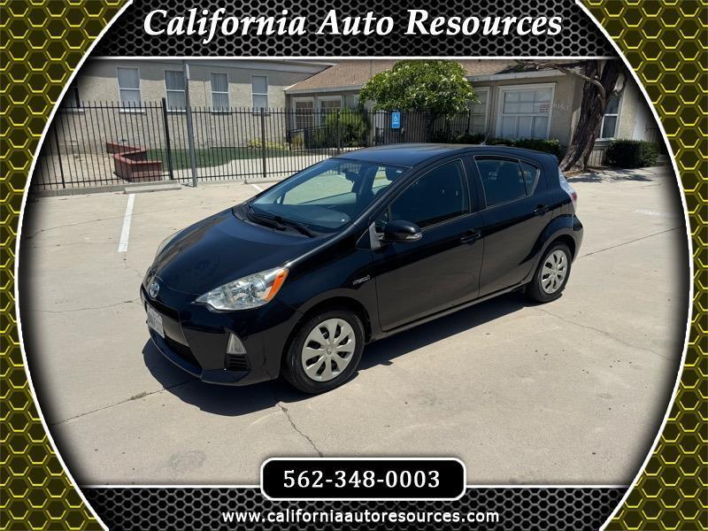 Toyota Prius c Two 2014