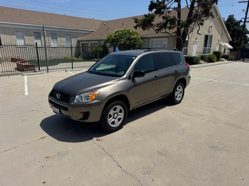 Toyota RAV4 Base I4 2WD 2012