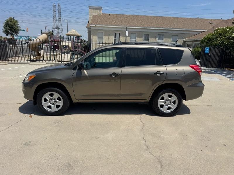 Toyota RAV4 Base I4 2WD 2012
