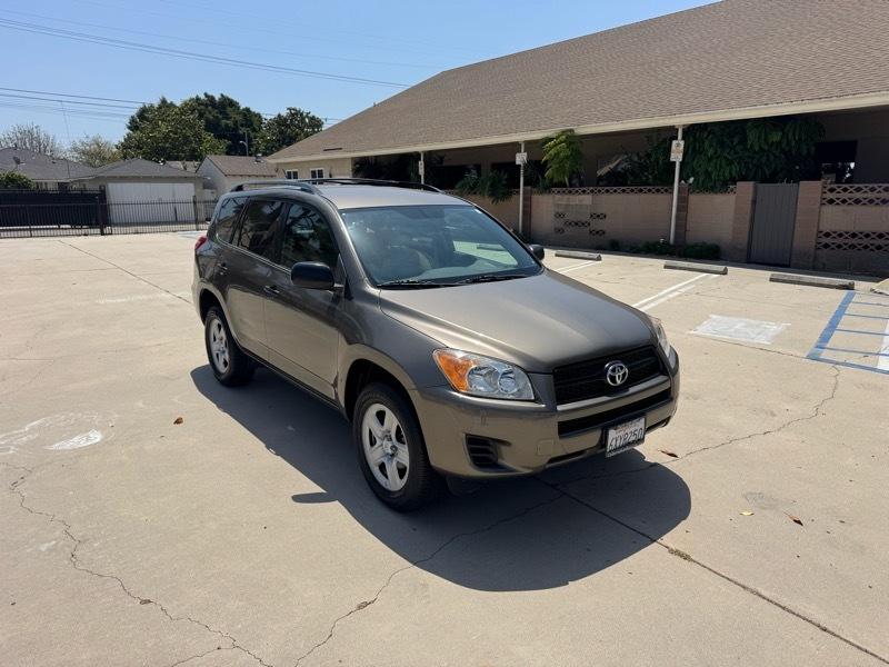 Toyota RAV4 Base I4 2WD 2012