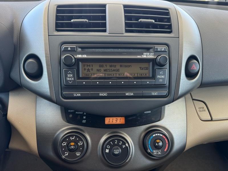 Toyota RAV4 Base I4 2WD 2012