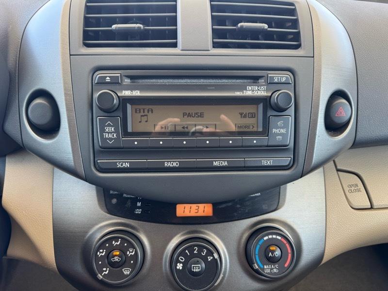 Toyota RAV4 Base I4 2WD 2012