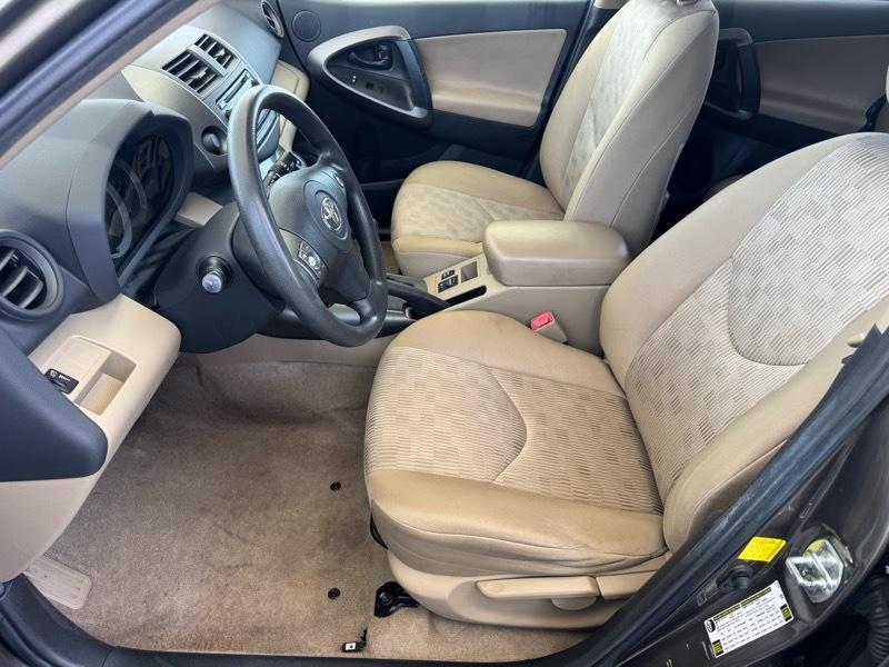 Toyota RAV4 Base I4 2WD 2012