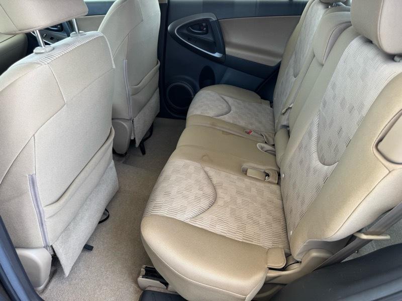 Toyota RAV4 Base I4 2WD 2012